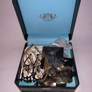 NEW COSTUME JEWELRY EARRINGS LOT 8 pairs w/box